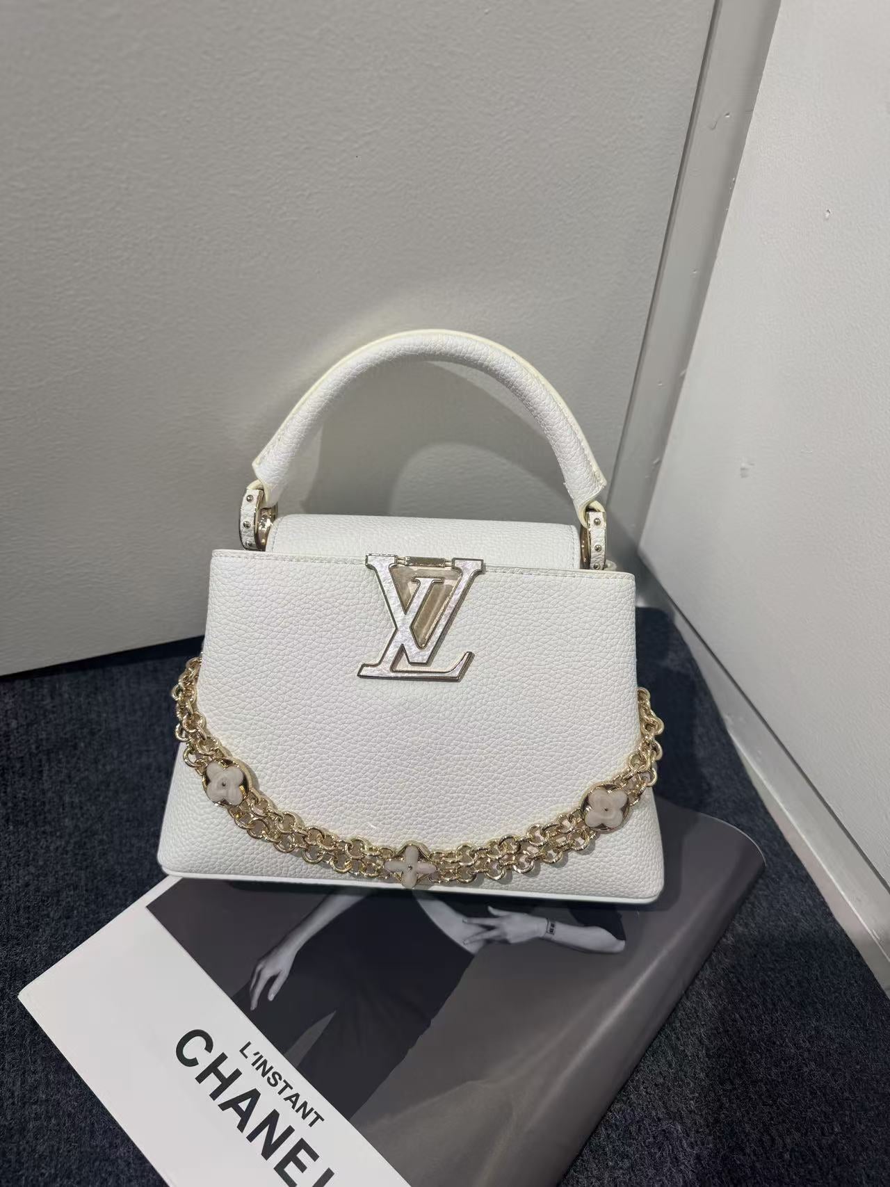 LV Capucines BB