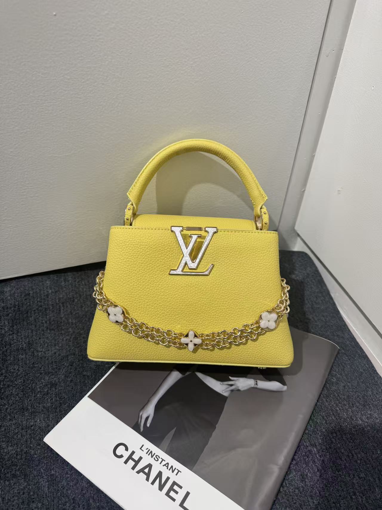 LV Capucines BB