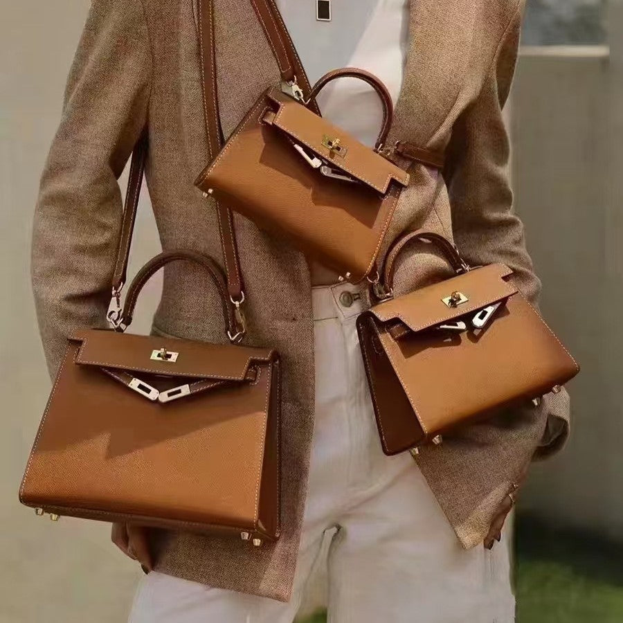 Hermès Mini Kelly Gold Epsom Gold Hardware